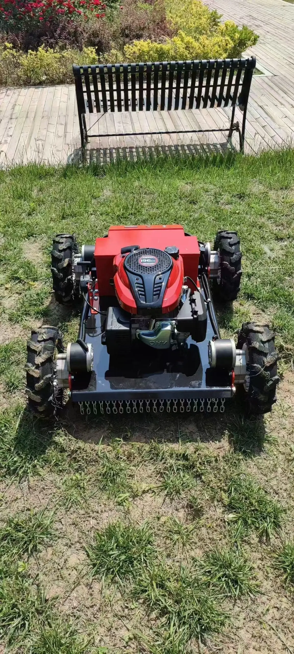 Trimmora OmniRover 550 – 4WD Remote Control Lawn Mower